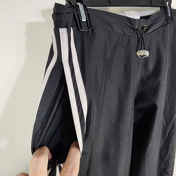 Adidas Womens Windbreaker Track Pant Black Large Training Warm Up 3 Stripe Y2K - Picture 5 of 13